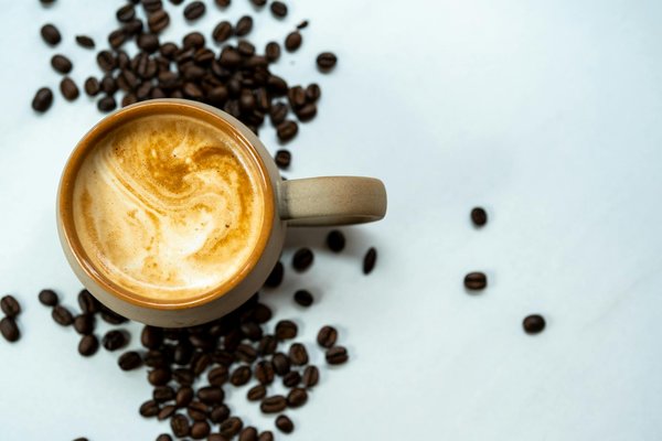Techniques de gymnastique faciale pour des lèvres sublimement pulpeuses